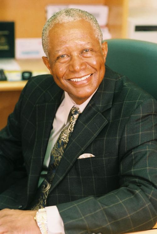 13 Oct 2010  Michigan Dentist Becomes Dental Association President. Dr. Raymond Gist is   First African-American President of American Dental Association 