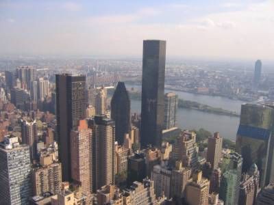 I got to the dentist on time, and didn't have to wait more than a few minutes in the    I showed up on the day of appointment at the office in the Chrysler building, 