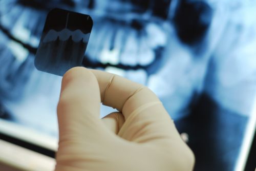 According to the North Carolina State Board of Dental Examiners, there are some    a 3-hour course in Dental Office Emergencies; radiology training consistent 