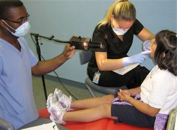 Univ Florida Dental School Dental DentistryDental Clinic reduced dental fees    The UF College of Dentistry Jacksonville has a dedicated clinic that provides a   full  costs related to patient care delivery for low-income and indigent patients.