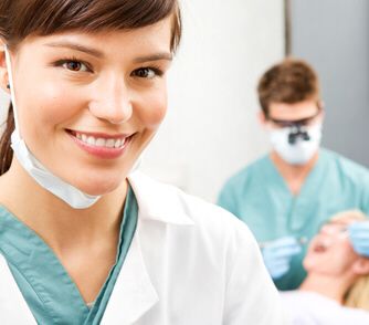 Top 10 Best Dental Schools in the US and Canada as of 2011 1. Harvard   University, School of Dental Medicine (HSDM) This year, the editors tipped in   favor of 